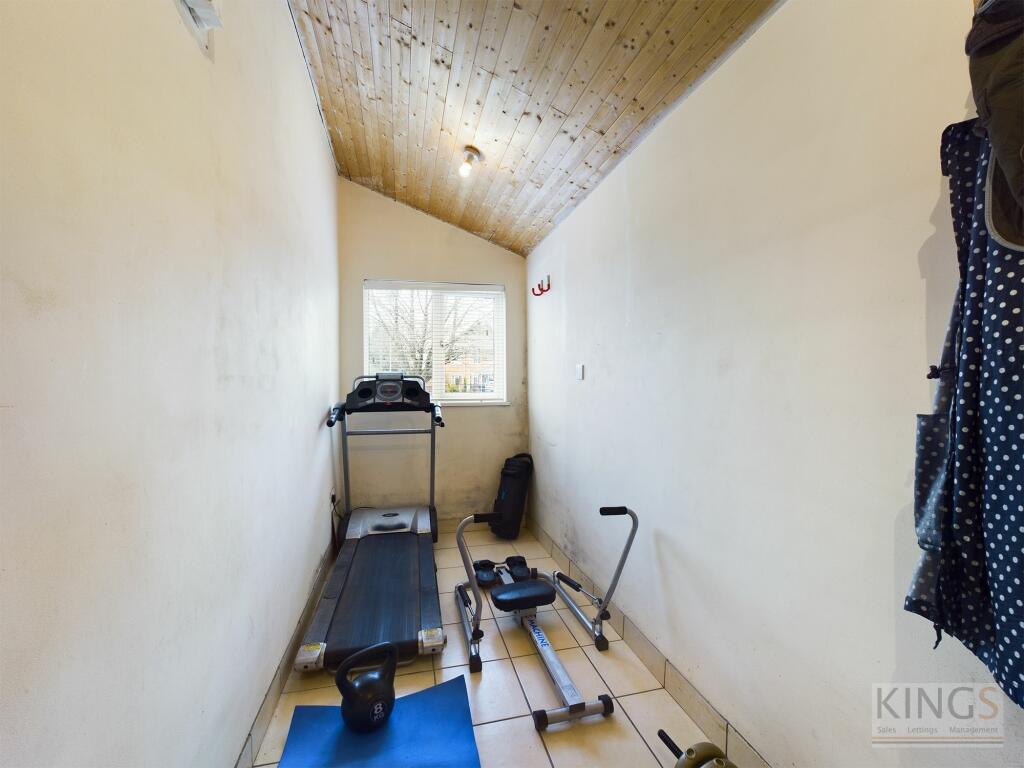 Additional image 13 of Roestock Lane, Colney Heath, AL4