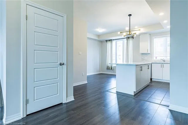 Additional image 6 of 290 Barton Street West Unit 5