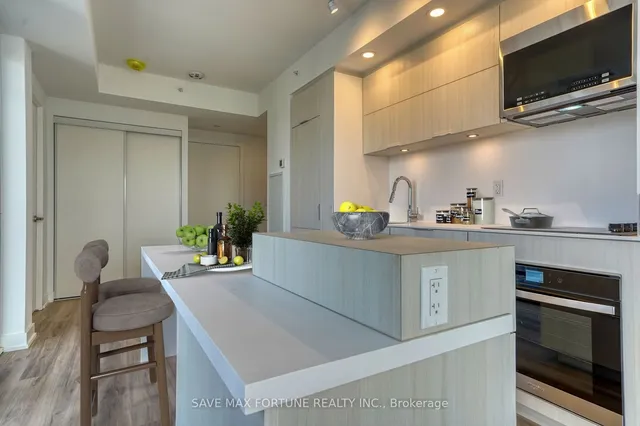 Additional image 3 of 370 Martha St Unit 511