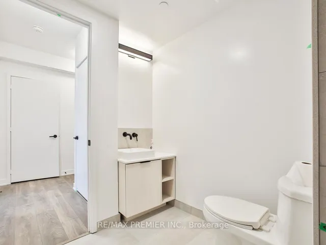 Additional image 34 of 108 Peter St Unit 1715