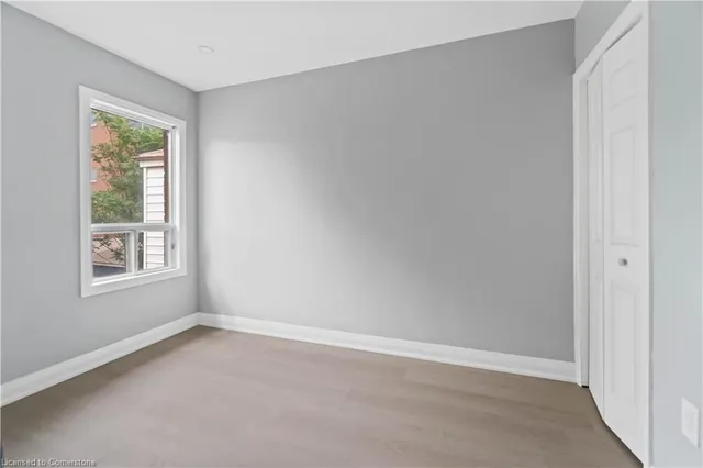 Additional image 20 of 43 Fullerton Ave