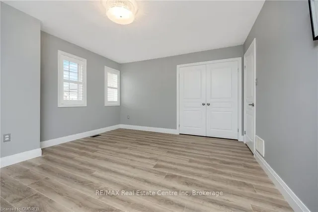 Additional image 28 of 567 SANDERSON Cres