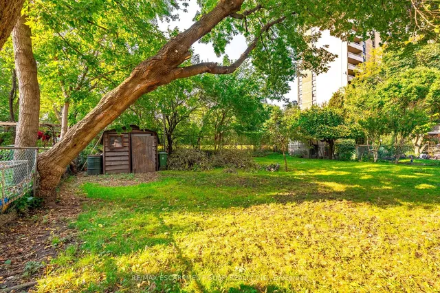 Additional image 36 of 26 Huron St