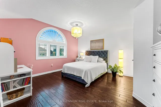 Additional image 28 of 56 Pelech Cres