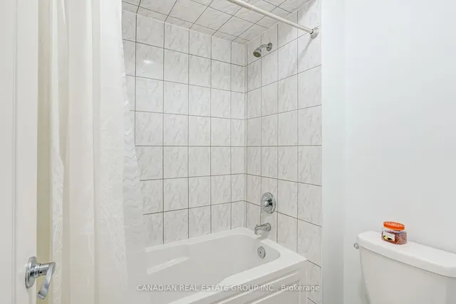 Additional image 33 of 1485 Chretien St