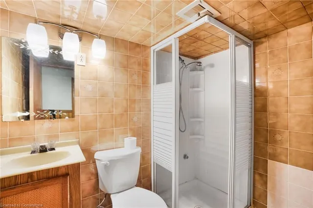 Additional image 28 of 77 Greenford Dr