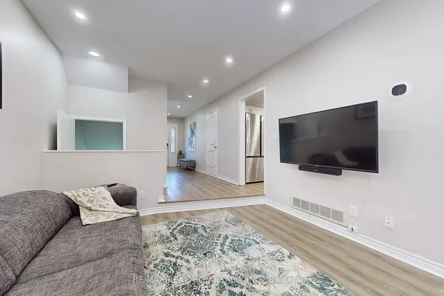 Additional image 9 of 5411 Lakeshore Rd Unit 2