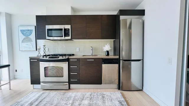 Additional image 17 of 318 King St Unit 508