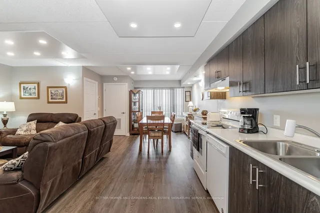 Additional image 25 of 716 Main St Unit 911