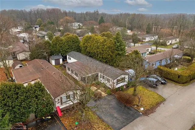 Additional image 39 of 94 Maple Cres