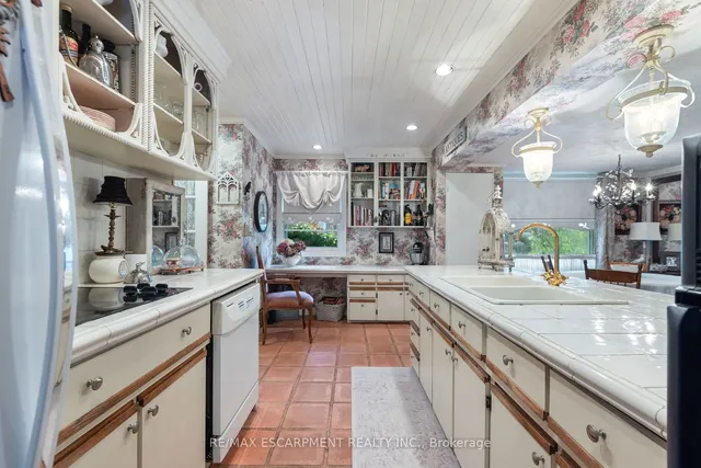 Additional image 25 of 53 Lovers Lane