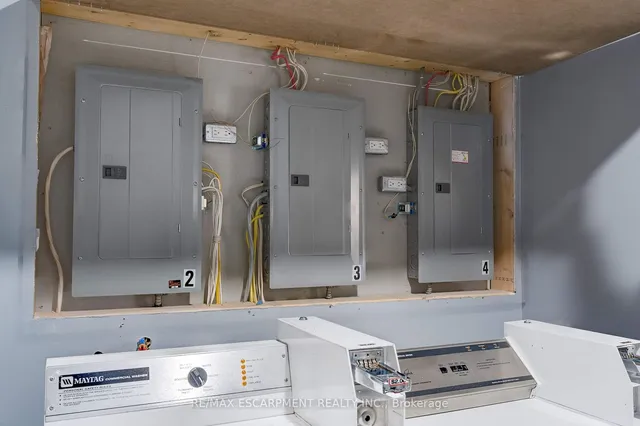 Additional image 5 of 152 Sanford Ave