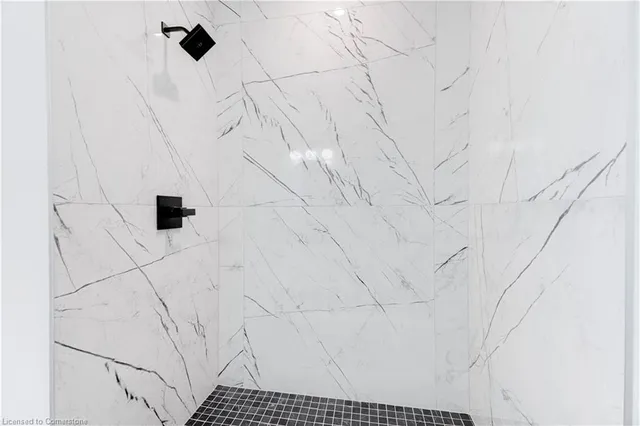 Additional image 32 of 2007 James St Unit 2201