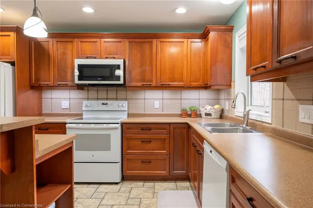 Additional image 12 of 39 Spitfire Dr