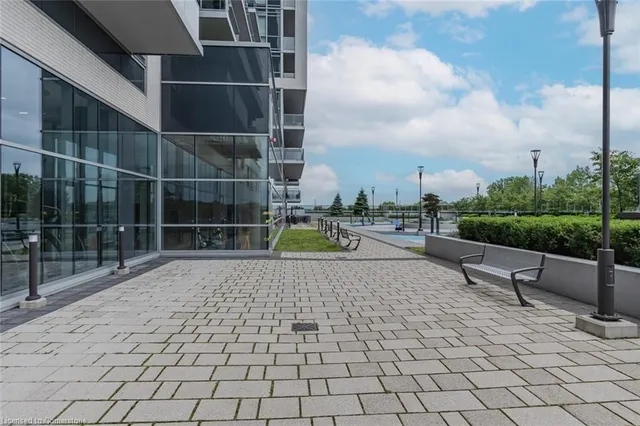 Additional image 38 of 2087 Fairview St Unit 2007