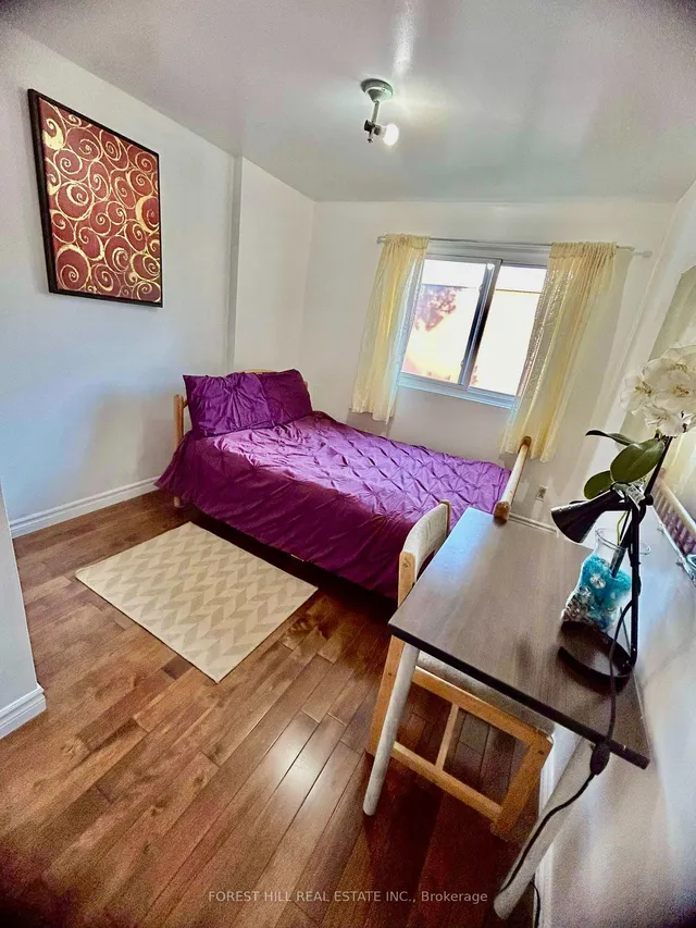 Additional image 21 of 28 Thorny Vineway