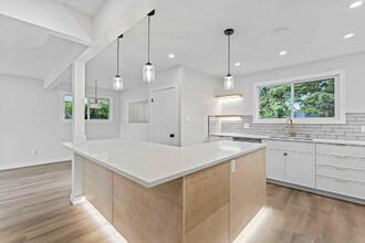 Additional image 5 of 7112 86 Ave NW