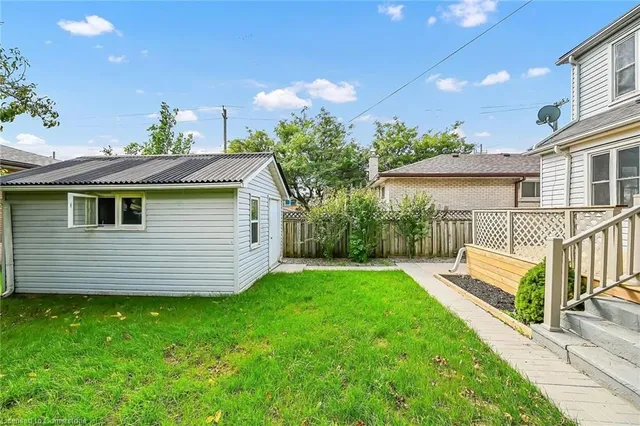 Additional image 40 of 546 Woodward Ave