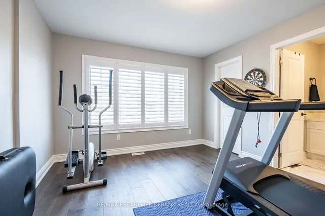 Additional image 22 of 8 CESAR Pl