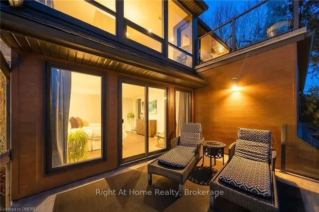 Additional image 19 of 868 DANFORTH Pl