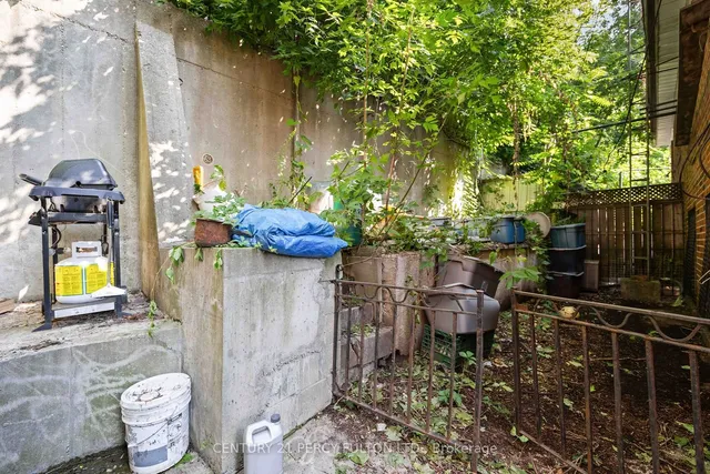 Additional image 16 of 1344 Davenport Rd