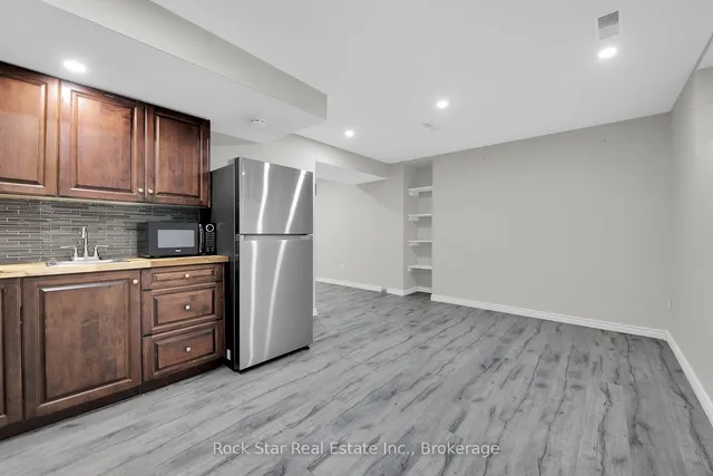 Additional image 30 of 75 Queen Victoria Dr