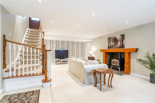 Additional image 14 of 702 KING Rd