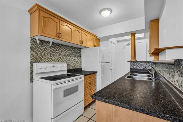 Additional image 9 of 851 Queenston Rd Unit 607