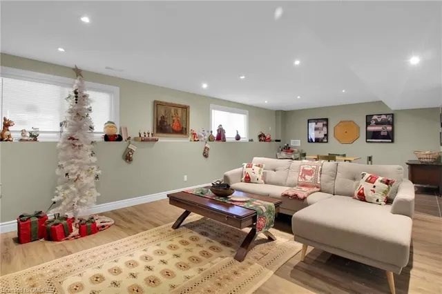 Additional image 29 of 11044 1st Line