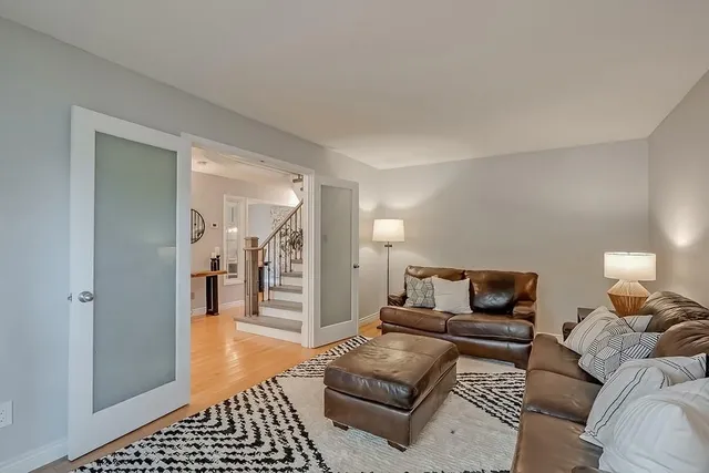 Additional image 6 of 2129 WINDING Way