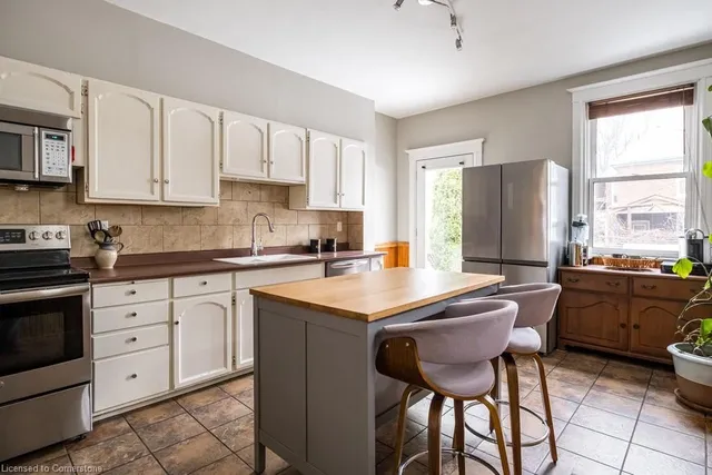 Additional image 12 of 48 Macaulay St