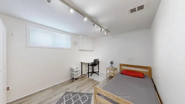 Additional image 29 of 265 Acton Ave