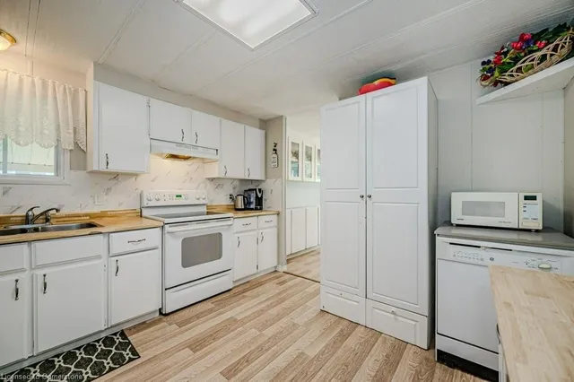 Additional image 15 of 148 Maple Cres