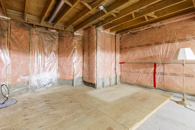 Additional image 39 of 60 Dundas St Unit 15