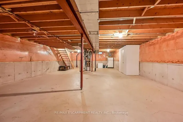 Additional image 24 of 376 SILVERBIRCH Blvd