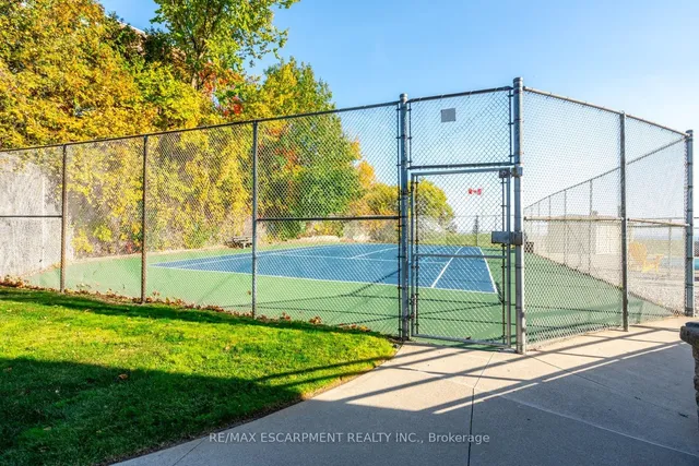 Additional image 37 of 5280 Lakeshore Rd Unit 105