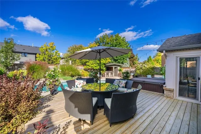 Additional image 35 of 2005 PARKLANE Cres