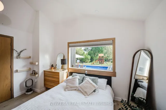 Additional image 31 of 380 Parkside Dr