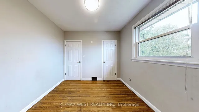 Additional image 23 of 15 Darcy Crt