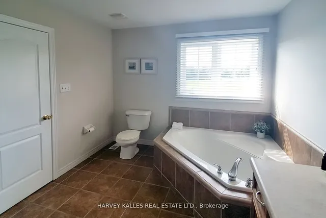 Additional image 9 of 4055 Forest Run Ave Unit 69