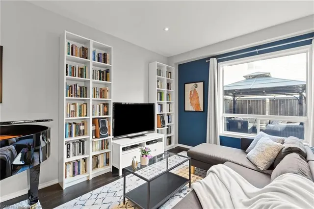 Additional image 10 of 170 Palacebeach Trail Unit 37