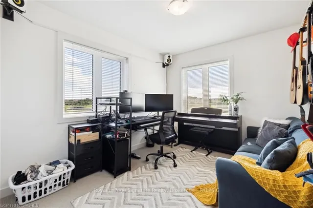 Additional image 15 of 590 NORTH SERVICE Rd Unit 61