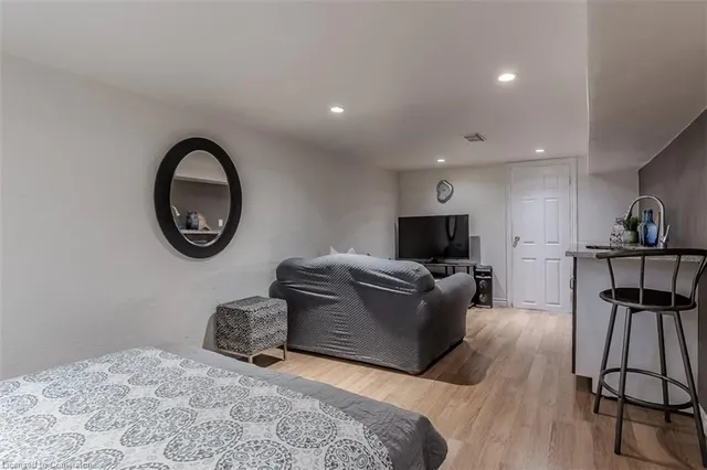 Additional image 36 of 49 Tisdale St