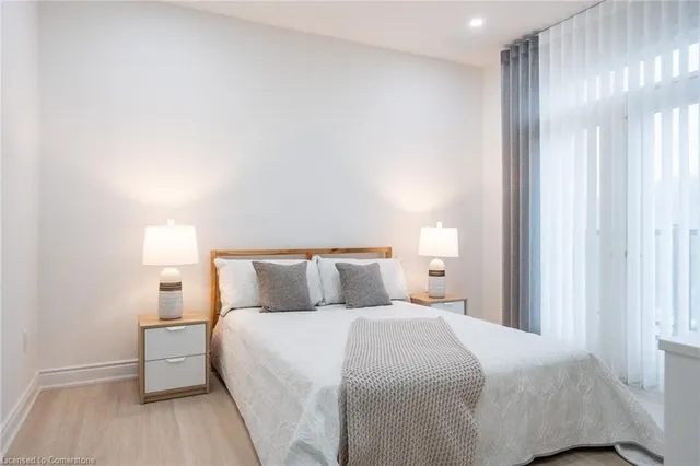 Additional image 32 of 158 Agro St