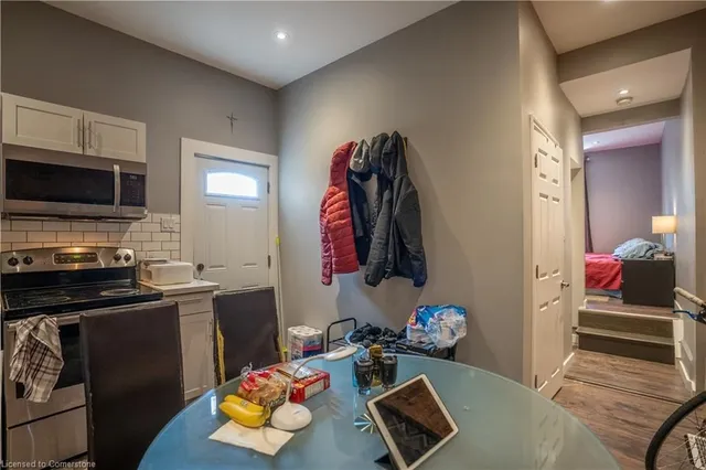 Additional image 38 of 163 Emerald St