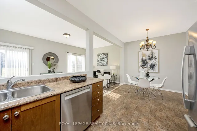 Additional image 16 of 592 Lott Cres