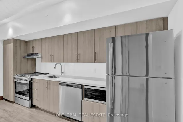 Additional image 16 of 121 King St Unit 404