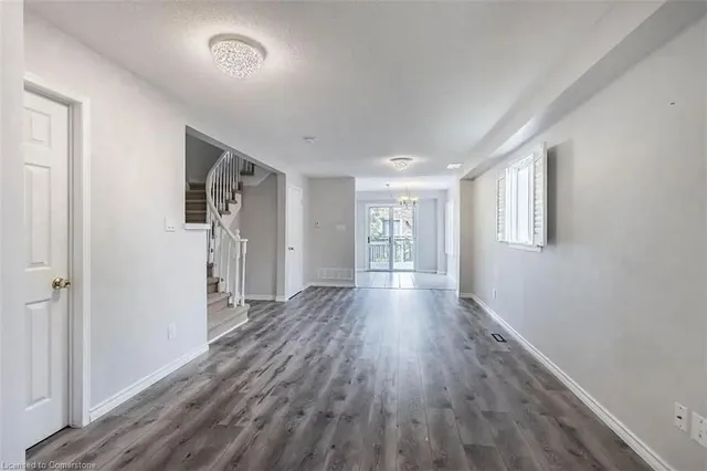 Additional image 25 of 1780 Lampman Ave