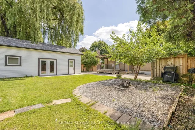 Additional image 35 of 279 ELMWOOD Cres