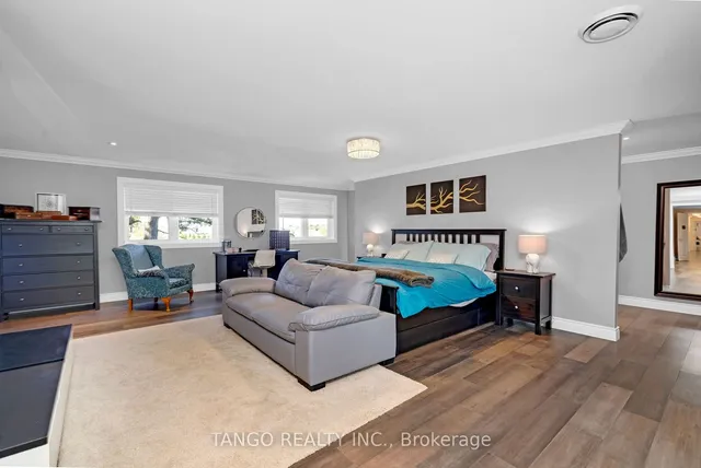 Additional image 17 of 6739 Fifth Line